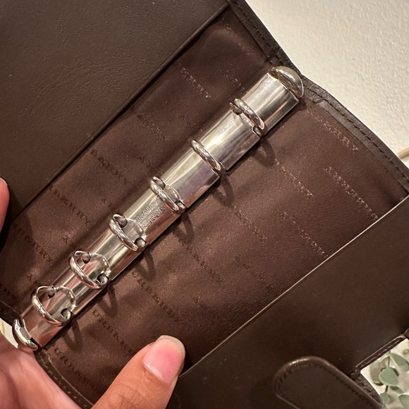 EUC Burberry Agenda - Picture 13 of 15